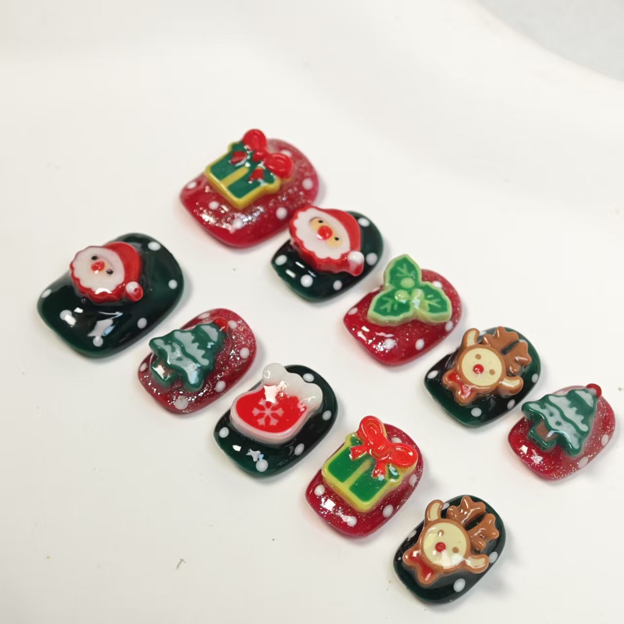 Short Christmas Press On Nails | 10pcs Handmade Set | 3D Santa, Reindeer & Gifts Design