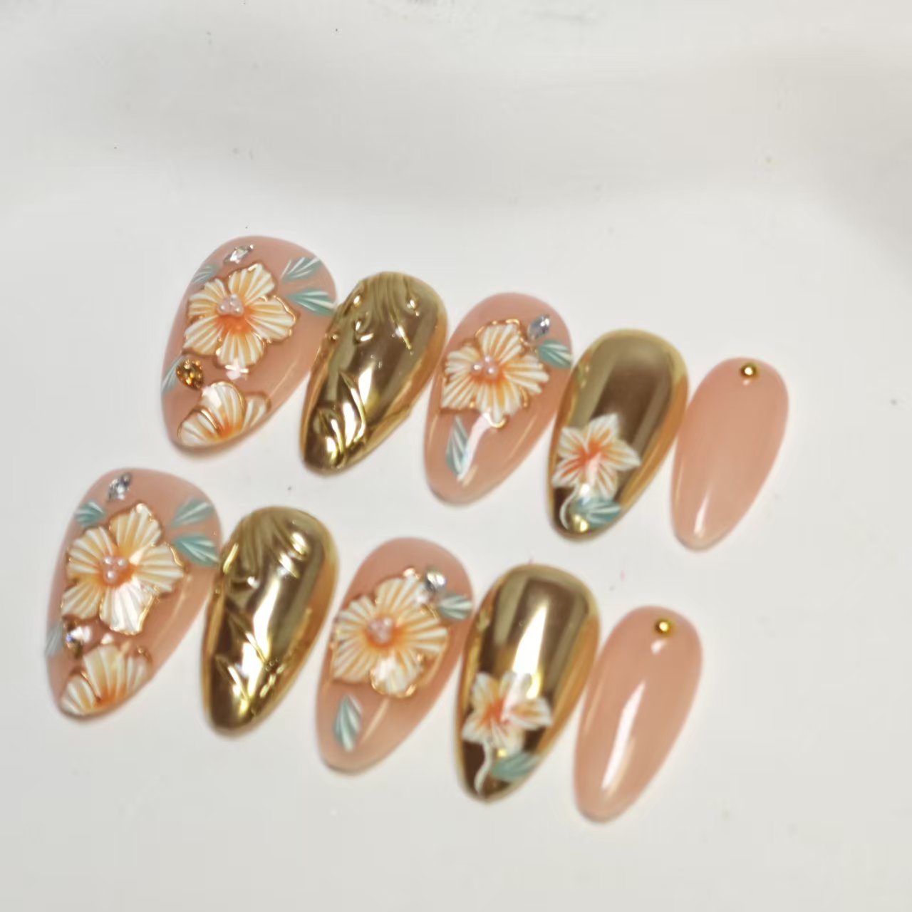 Hand-made National Style Hand-painted Petals Removable Fingernails Reusable with Gold Accents and Floral Design